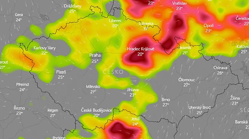 Do Česka se valí další bouřky s kroupami